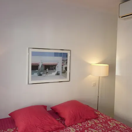 Apartment 85 *